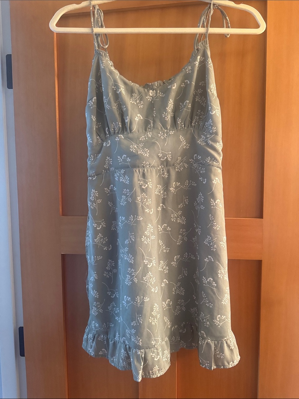 Abercrombie & Fitch Sage Green Floral Tie-Shoulder Dress